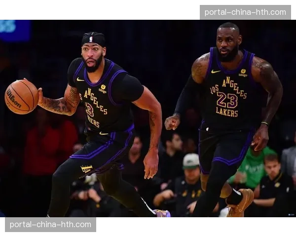 赛后述评：里尔与兰斯的平局，是两种极端控球风格（传控 vs. 防守反击）的相互抵消